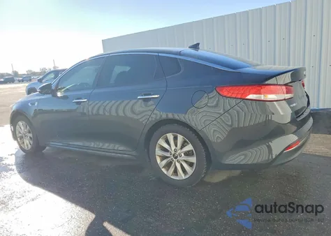 2016 Kia Optima Ex z USA, uszkodzony, nr VIN 5XXGU4L39GG003973
